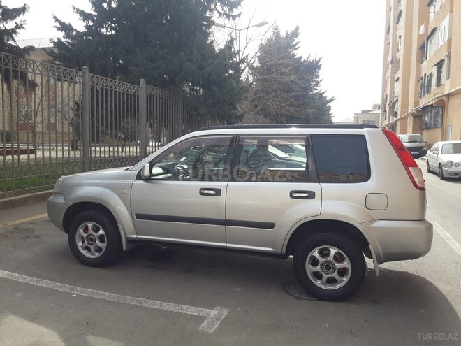 Nissan X-Trail 2004, 275,500 km - 2.0 l - Bakı