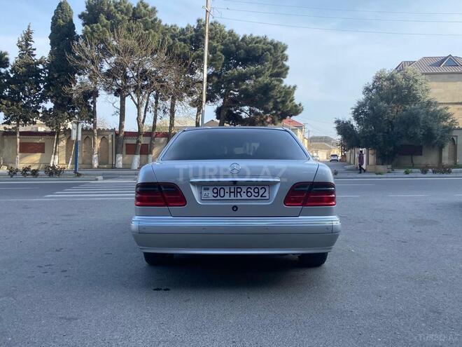 Mercedes E 240 2000, 236,000 km - 2.4 l - Bakı