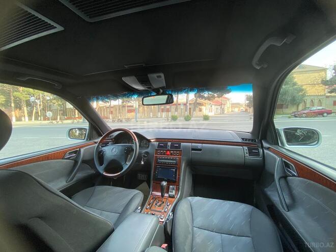 Mercedes E 240 2000, 236,000 km - 2.4 l - Bakı