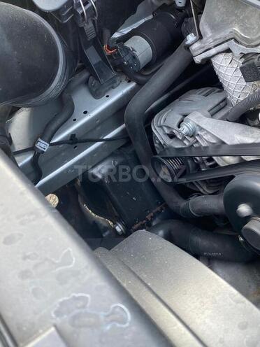 Mercedes E 240 2000, 236,000 km - 2.4 l - Bakı