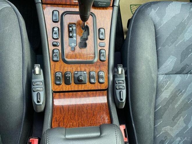 Mercedes E 240 2000, 236,000 km - 2.4 l - Bakı