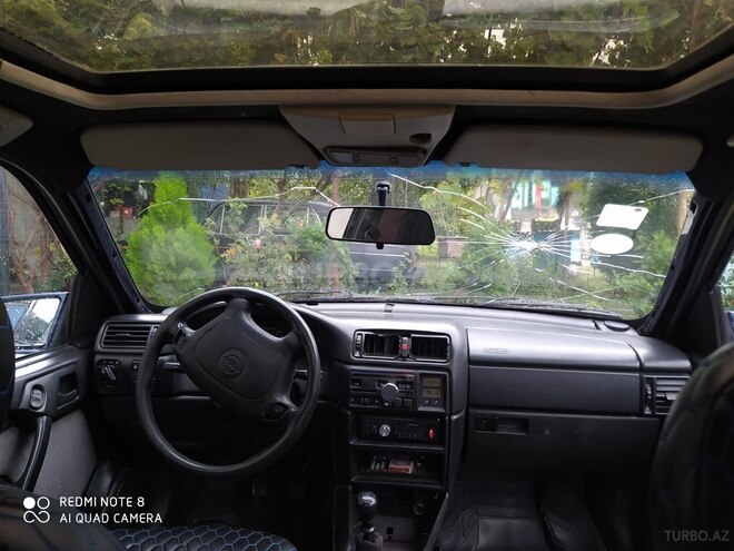 Opel Vectra 1995, 540,000 km - 1.8 l - Zaqatala
