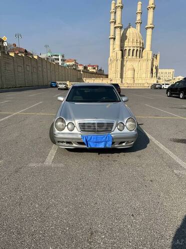 Mercedes E 220 2000, 400,000 km - 2.2 л - Bakı