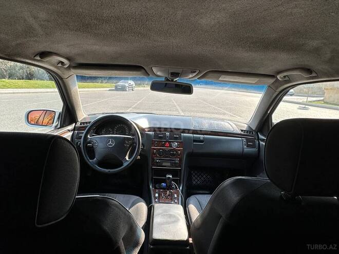 Mercedes E 220 2000, 400,000 km - 2.2 л - Bakı