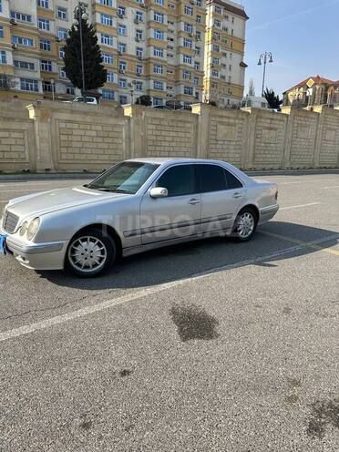 Mercedes E 220 2000, 400,000 km - 2.2 л - Bakı