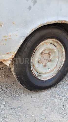 GAZ 24 1984, 300,000 km - 2.4 l - Bakı