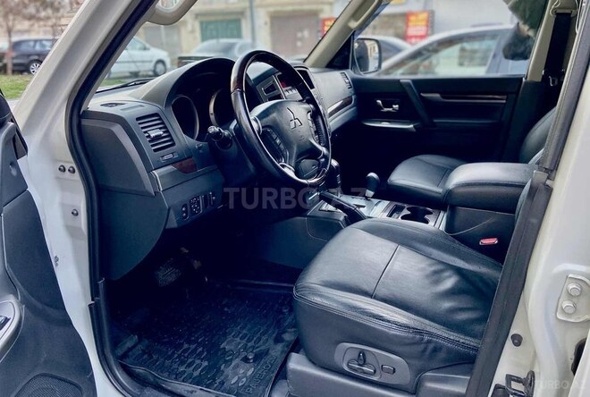 Mitsubishi Pajero 2013, 167,000 km - 3.8 л - Bakı