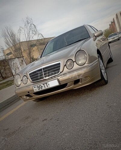 Mercedes E 240 1998, 299,900 km - 2.6 л - Bakı
