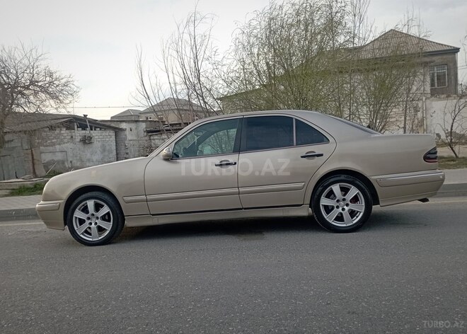 Mercedes E 240 1998, 299,900 km - 2.6 л - Bakı