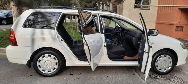 Toyota Corolla 2006, 198,000 km - 1.4 l - Bakı