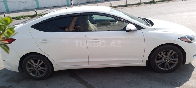 Hyundai Elantra 2018, 70,000 km - 2.0 l - Bakı