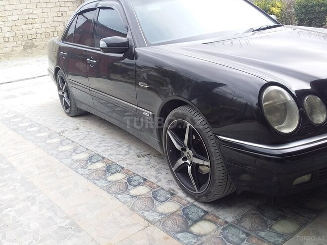 Mercedes E 280 1998, 374,523 km - 2.8 l - Bakı