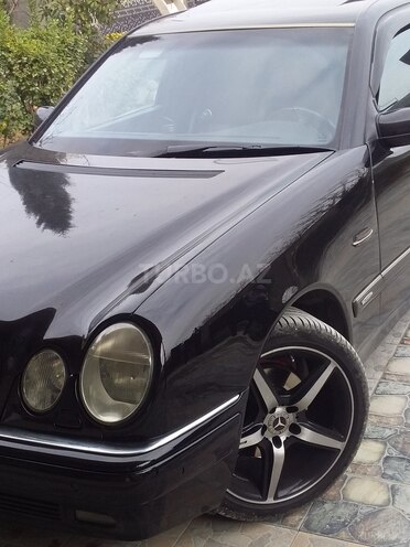 Mercedes E 280 1998, 374,523 km - 2.8 l - Bakı