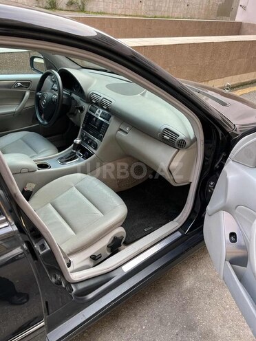 Mercedes C 230 2005, 213,800 km - 2.5 l - Bakı