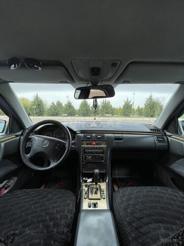 Mercedes E 220 1999, 286,750 km - 2.2 l - Ağdaş