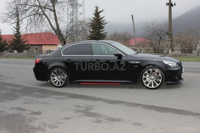 BMW 530 2006, 264,000 km - 3.0 л - Qax