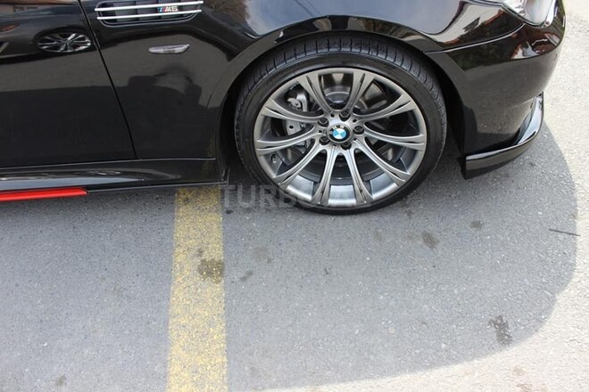 BMW 530 2006, 264,000 km - 3.0 л - Qax