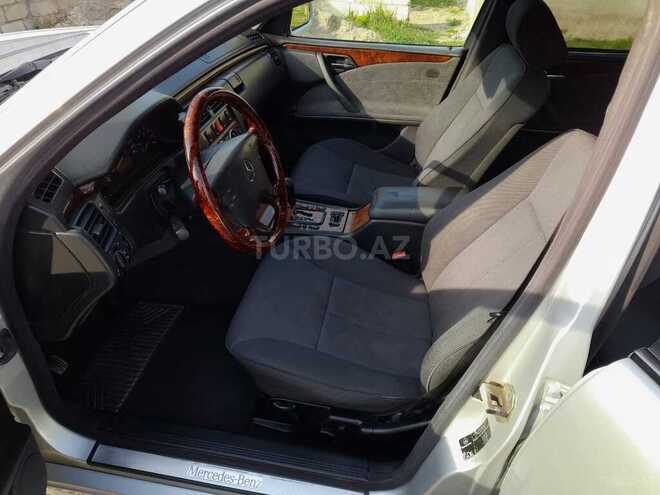 Mercedes E 200 2001, 237,000 km - 2.0 л - Bakı