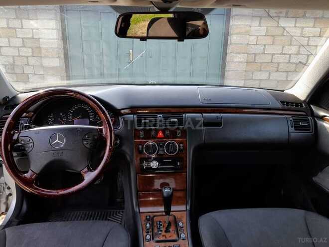 Mercedes E 200 2001, 237,000 km - 2.0 л - Bakı