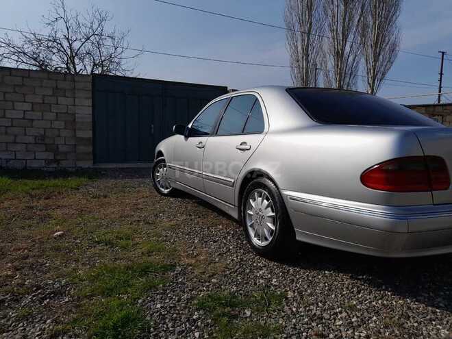 Mercedes E 200 2001, 237,000 km - 2.0 л - Bakı