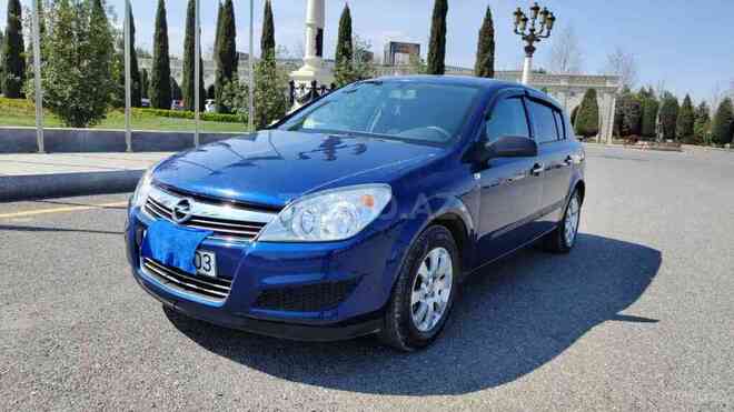 Opel Astra 2009, 215,000 km - 1.4 l - Gəncə