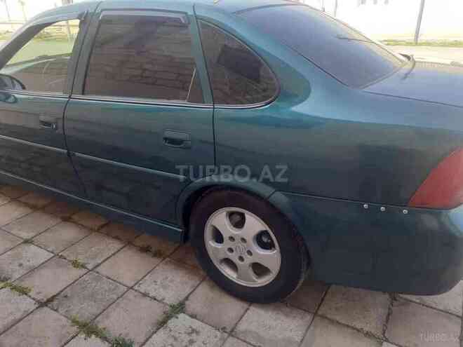 Opel Vectra 1999, 123,000 km - 1.6 l - Qazax