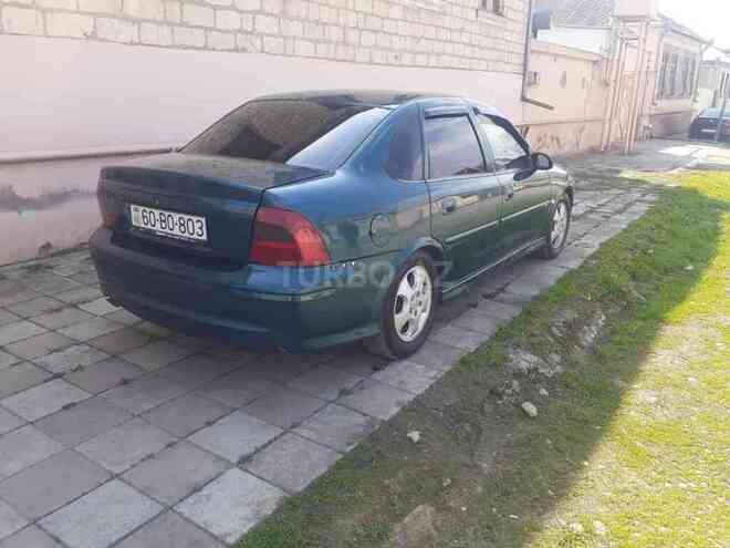 Opel Vectra 1999, 123,000 km - 1.6 l - Qazax