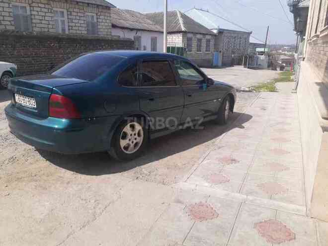 Opel Vectra 1999, 123,000 km - 1.6 l - Qazax