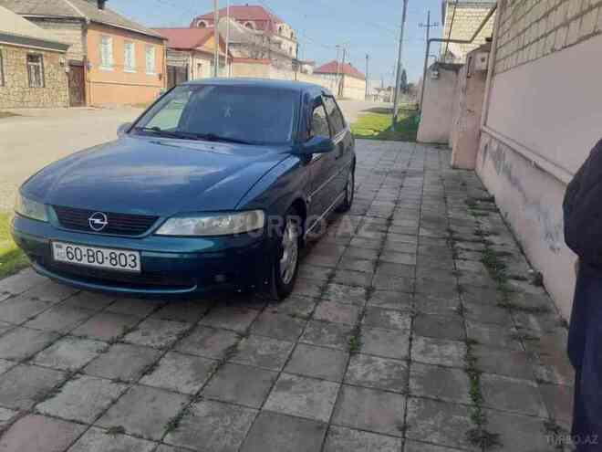 Opel Vectra 1999, 123,000 km - 1.6 l - Qazax