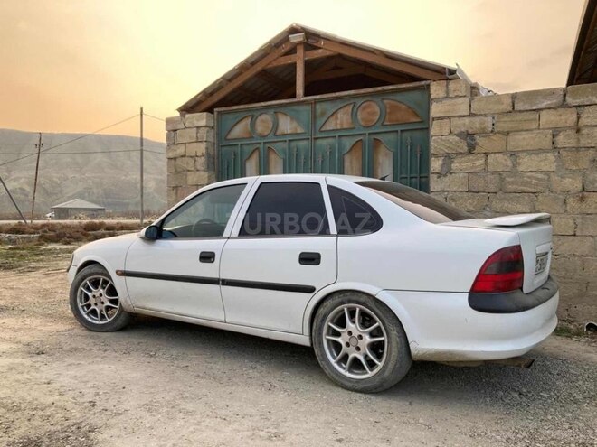 Opel Vectra 1997, 436,000 km - 1.6 l - Bakı