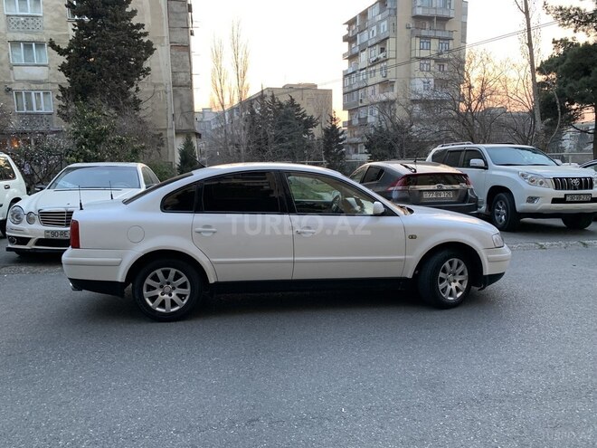 Volkswagen Passat 1998, 230,000 km - 1.6 l - Bakı