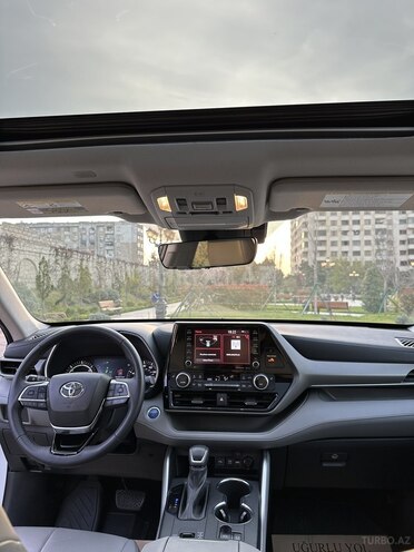 Toyota Highlander 2021, 24,000 km - 2.5 l - Bakı