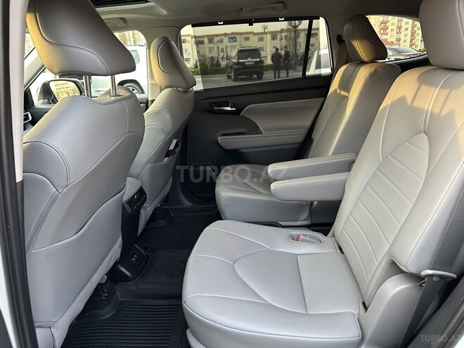 Toyota Highlander 2021, 24,000 km - 2.5 l - Bakı