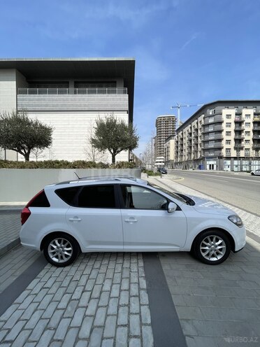 Kia Ceed 2010, 219,900 km - 1.6 l - Bakı