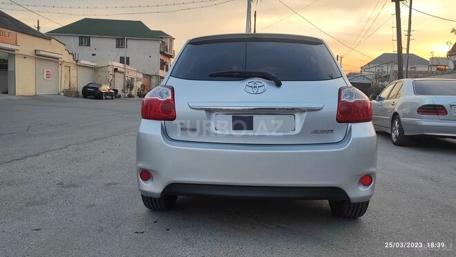 Toyota Auris 2010, 280,000 km - 1.4 l - Bakı