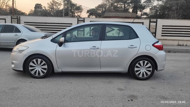 Toyota Auris 2010, 280,000 km - 1.4 l - Bakı