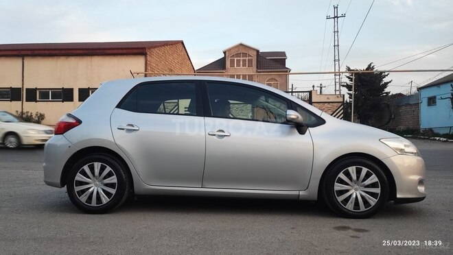Toyota Auris 2010, 280,000 km - 1.4 l - Bakı