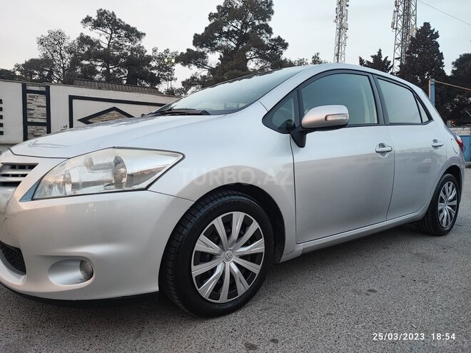 Toyota Auris 2010, 280,000 km - 1.4 l - Bakı