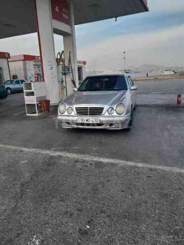 Mercedes E 270 2000, 300,000 km - 2.7 l - Beyləqan