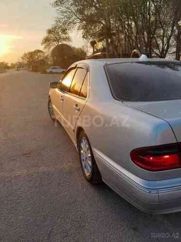 Mercedes E 270 2000, 300,000 km - 2.7 l - Beyləqan