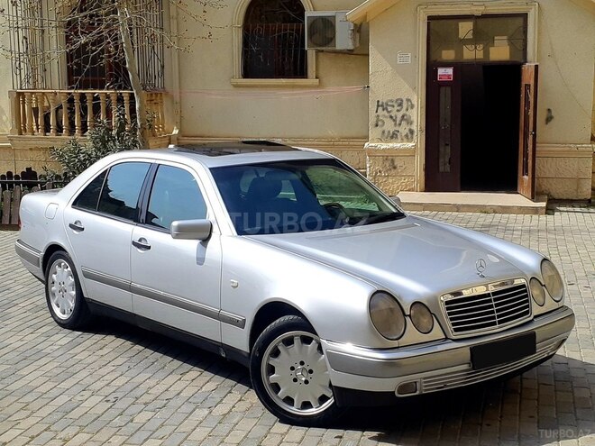 Mercedes E 320 1999, 355,000 km - 3.2 l - Bakı