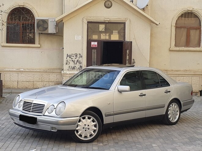 Mercedes E 320 1999, 355,000 km - 3.2 l - Bakı