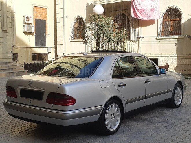 Mercedes E 320 1999, 355,000 km - 3.2 l - Bakı
