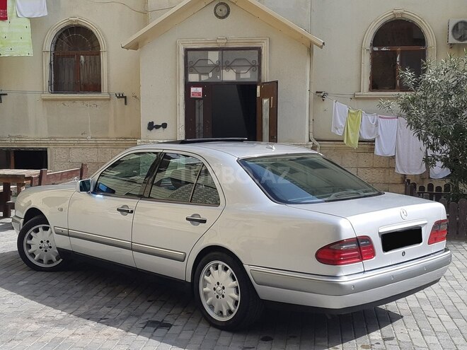 Mercedes E 320 1999, 355,000 km - 3.2 l - Bakı