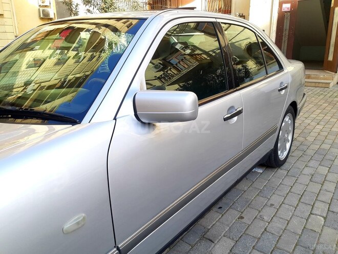 Mercedes E 320 1999, 355,000 km - 3.2 l - Bakı