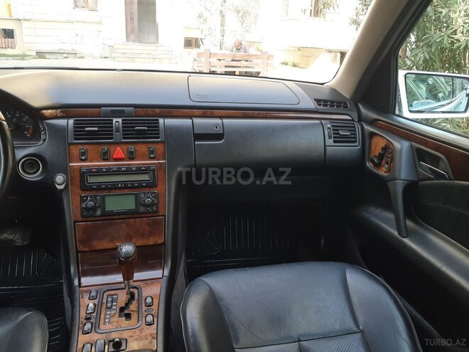 Mercedes E 320 1999, 355,000 km - 3.2 l - Bakı