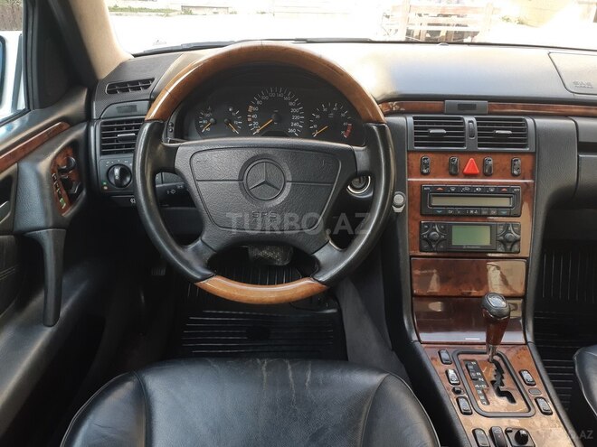 Mercedes E 320 1999, 355,000 km - 3.2 l - Bakı