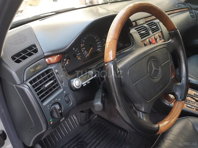 Mercedes E 320 1999, 355,000 km - 3.2 l - Bakı
