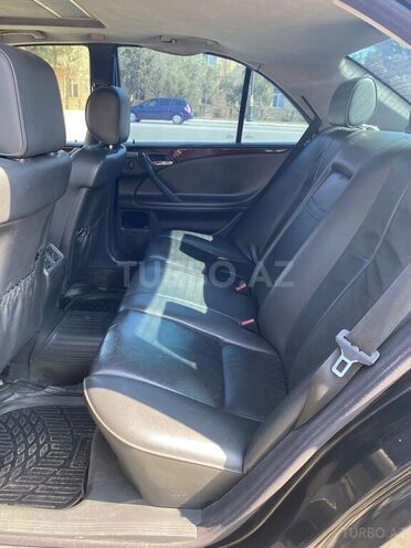 Mercedes E 220 2002, 436,000 km - 2.2 l - Bakı