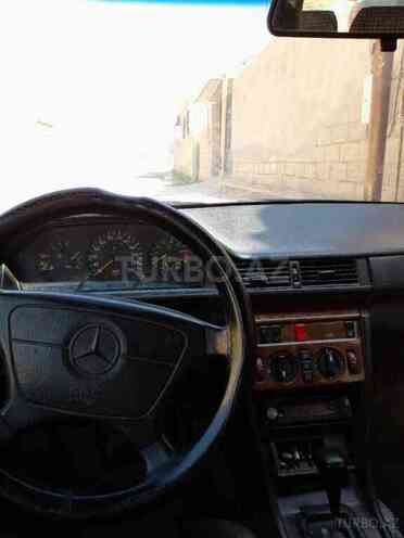 Mercedes E 220 1994, 650,000 km - 2.2 l - Bakı